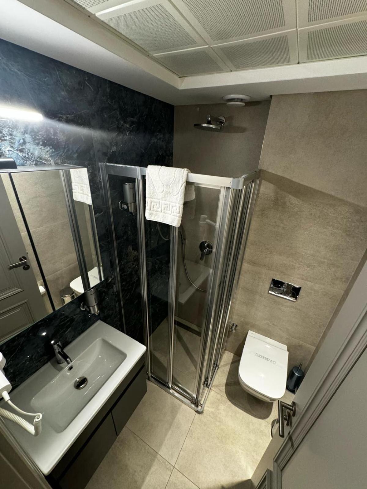 Plat Inn Hotel Taksim Istanbul Exterior photo